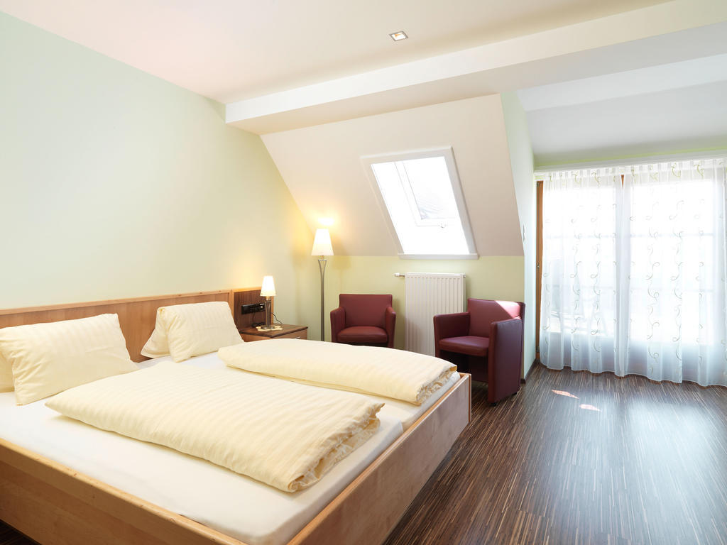 Weingut Skoff Original Hotel Gamlitz Room photo